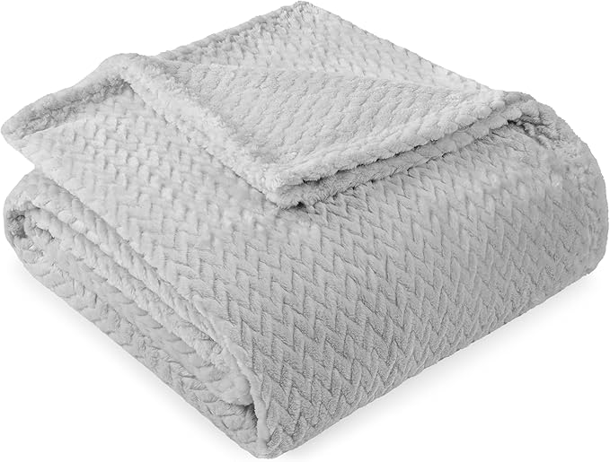 PAVILIA Soft Fleece Light Grey Throw Blanket for Couch, Lightweight Plush Warm Blankets for Bed, Fuzzy Cozy Flannel Blanket Throw for Sofa, Travel, Jacquard Pattern, Light Gray, Twin, 60x80 inch